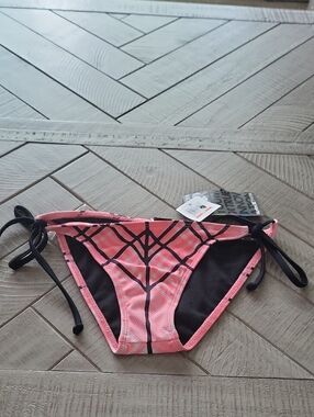 Hurley Pink & Black Geometric Bikini Bottom